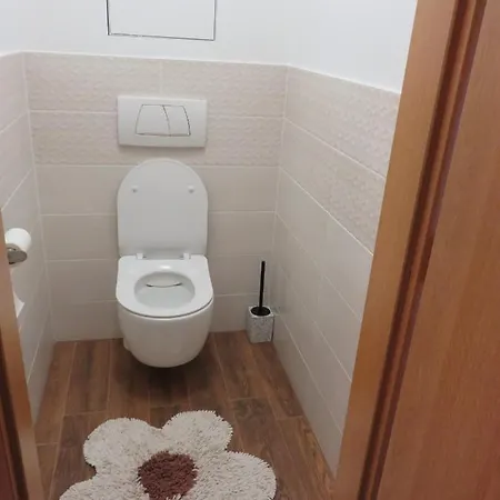 Daire Mymara , Apartman Ivadella Bešeňová